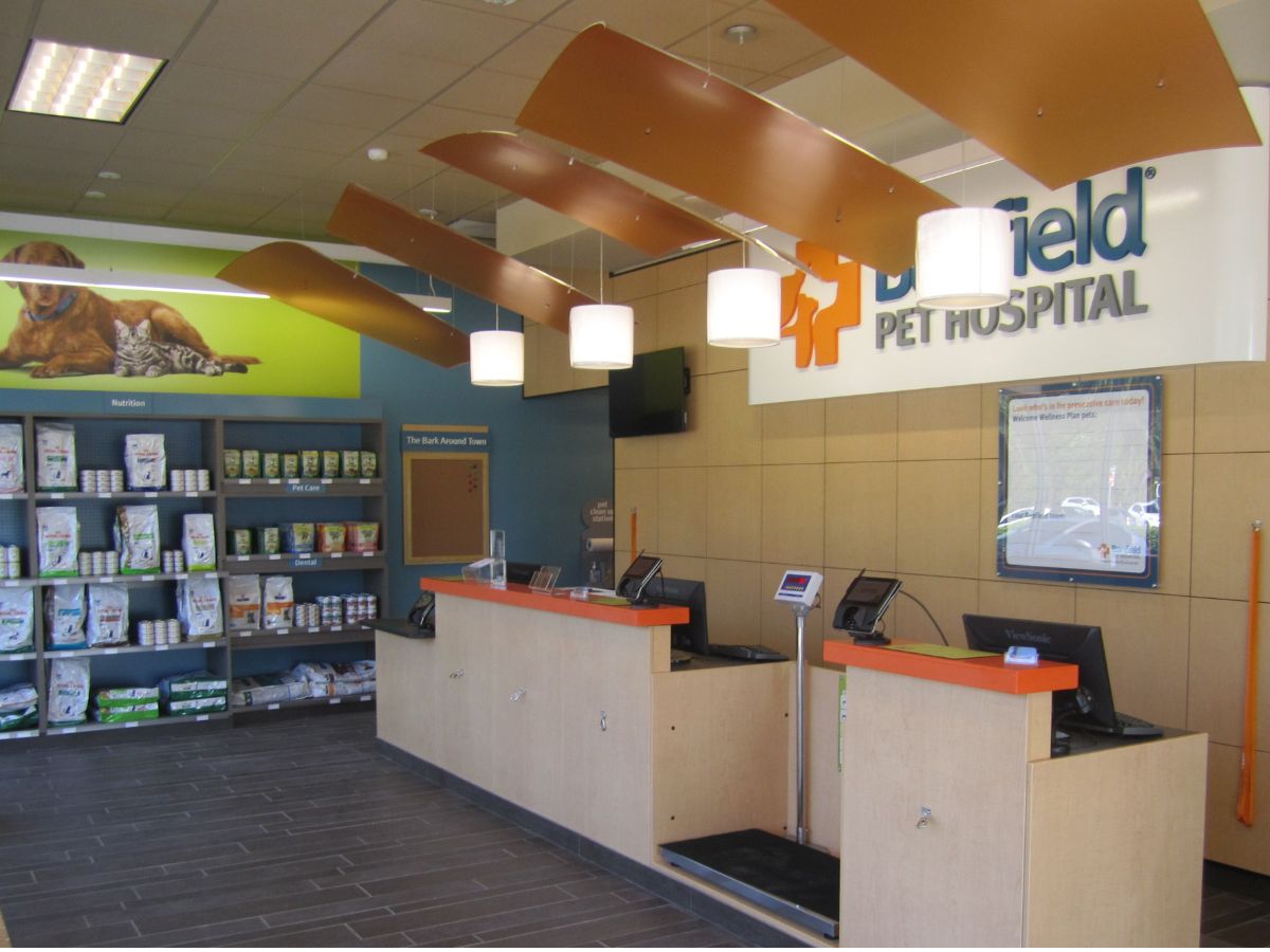 Banfield Pet Hospital: Jacksonville Kernan Square front desk