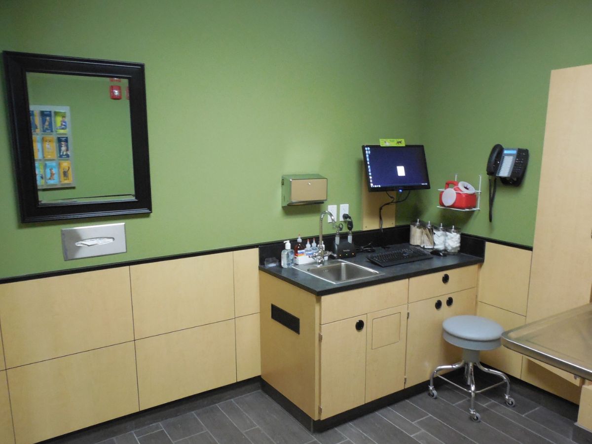 The interior of a Banfield Fontainebleau exam room