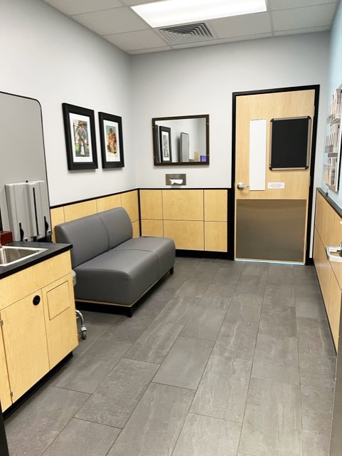 Banfield Pet Hospital: Coon Rapids comfort room