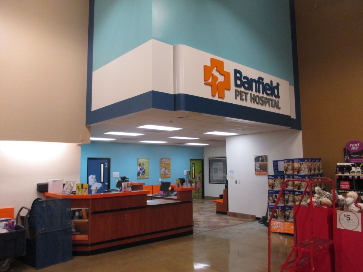 The Banfield Chattanooga front desk