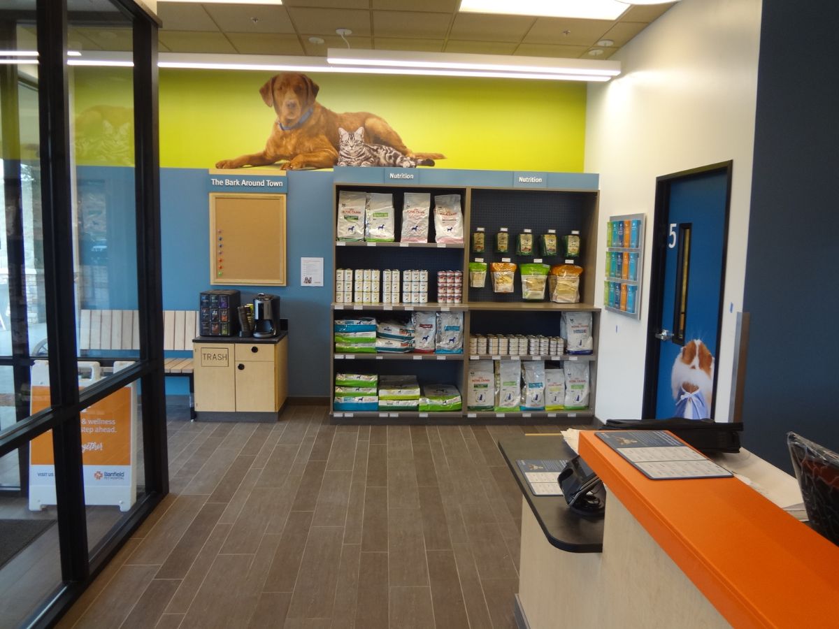 The Banfield Pet Hospital: Franklin shop