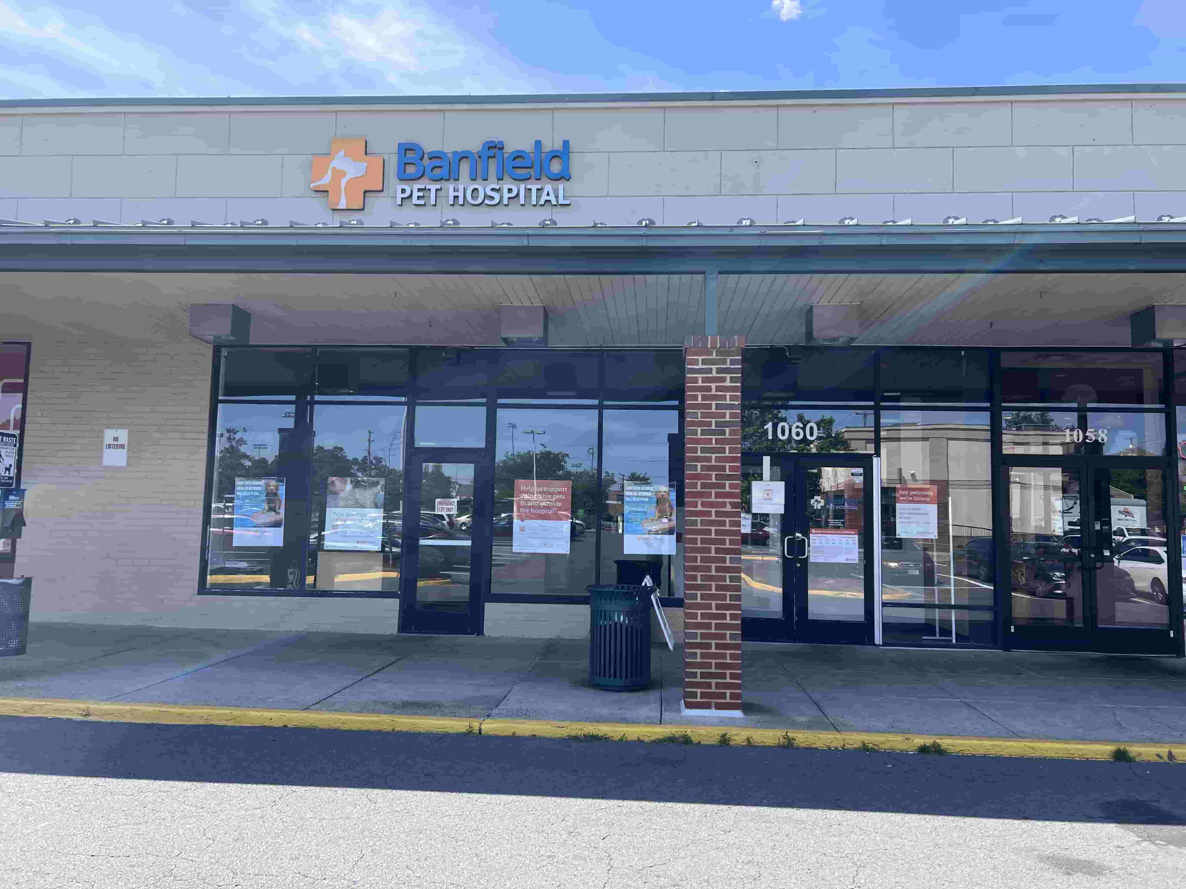 An alternate view of the Herndon Banfield hospital