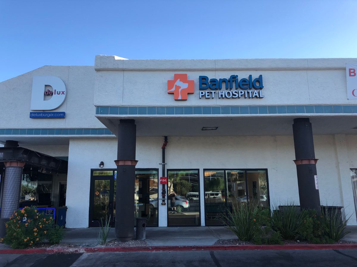 The Banfield Phoenix Biltmore building exterior and front door