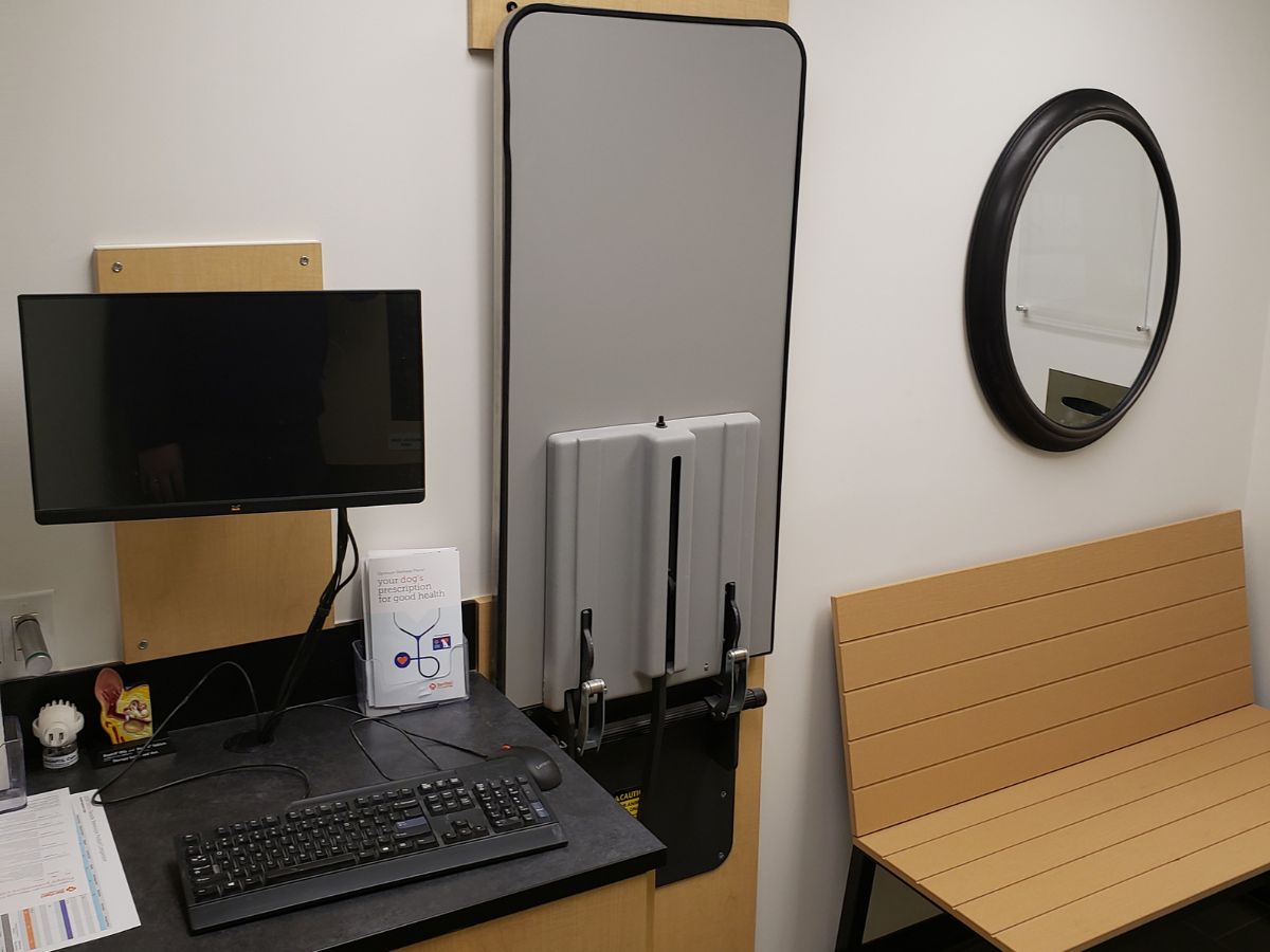 The Westlake Banfield exam room and folding table