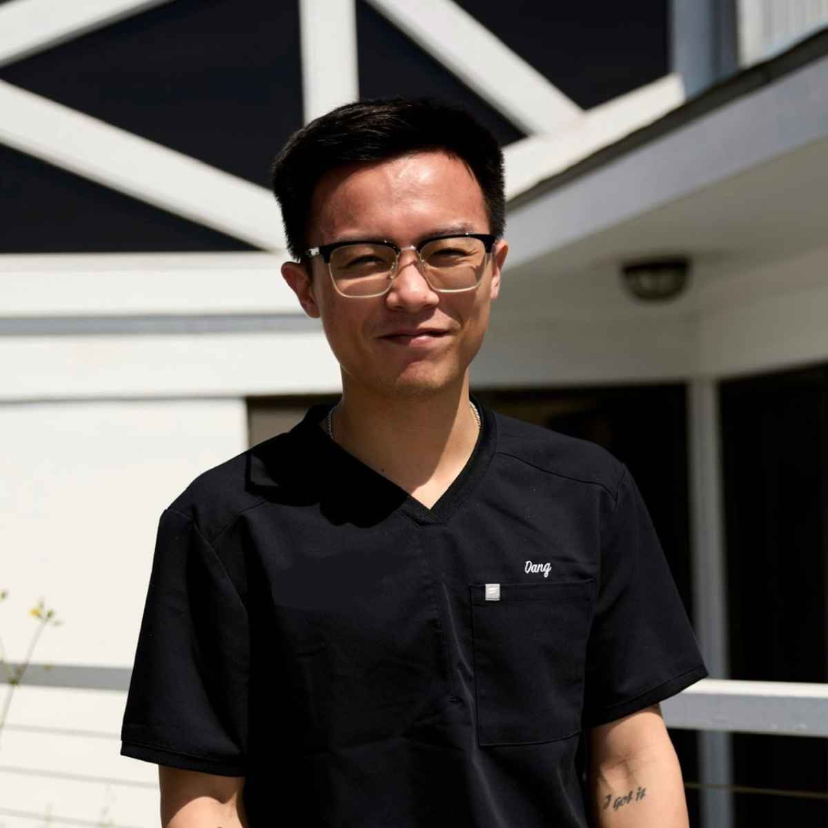 Profile picture of Dang Nguyen, Veterinary Assistant