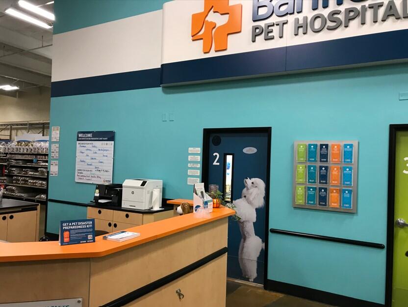 Lobby of Banfield Pet Hospital: Murrieta