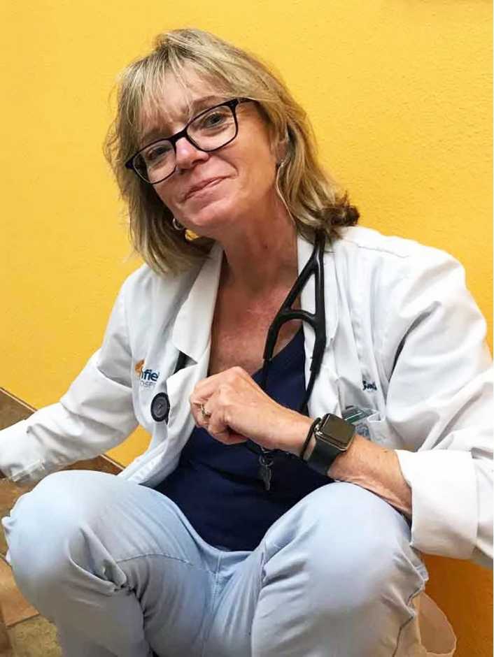 A female veterinarian at the Banfield Pet Hospital, Jacksonville, Western Extension, NC